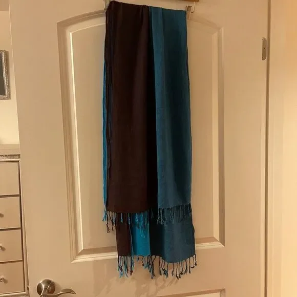 Royal blue & brown soft scarf - Picture 7 of 9